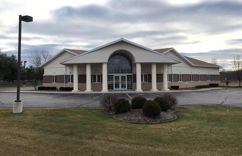 1288 E Frontage Dr Little Suamico, WI 54141 Retail Property for Sale