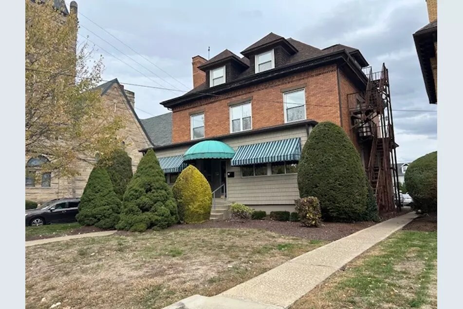 250 College Ave, Beaver, PA for Sale