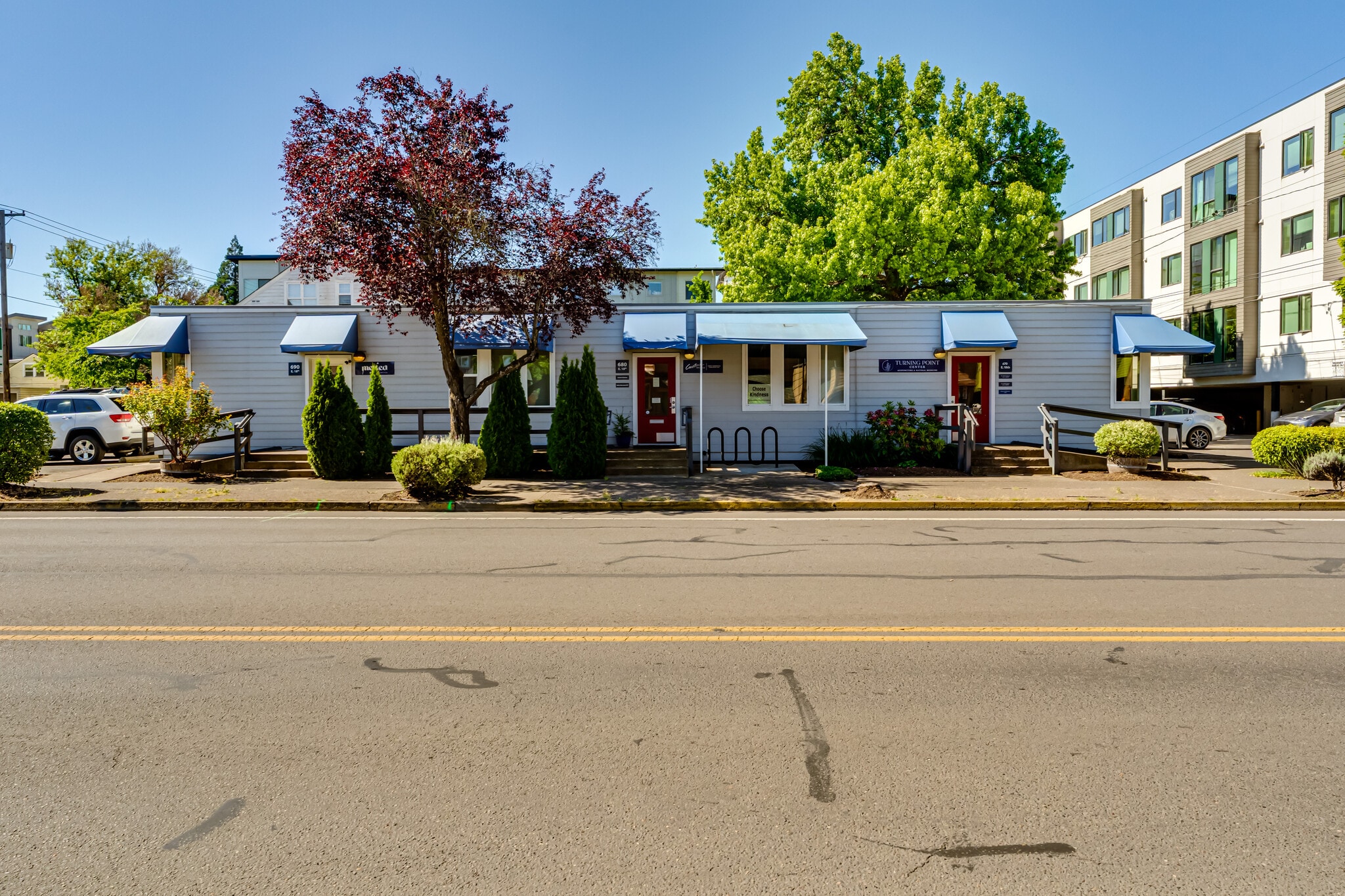670-690 18th Ave, Eugene, OR for Sale