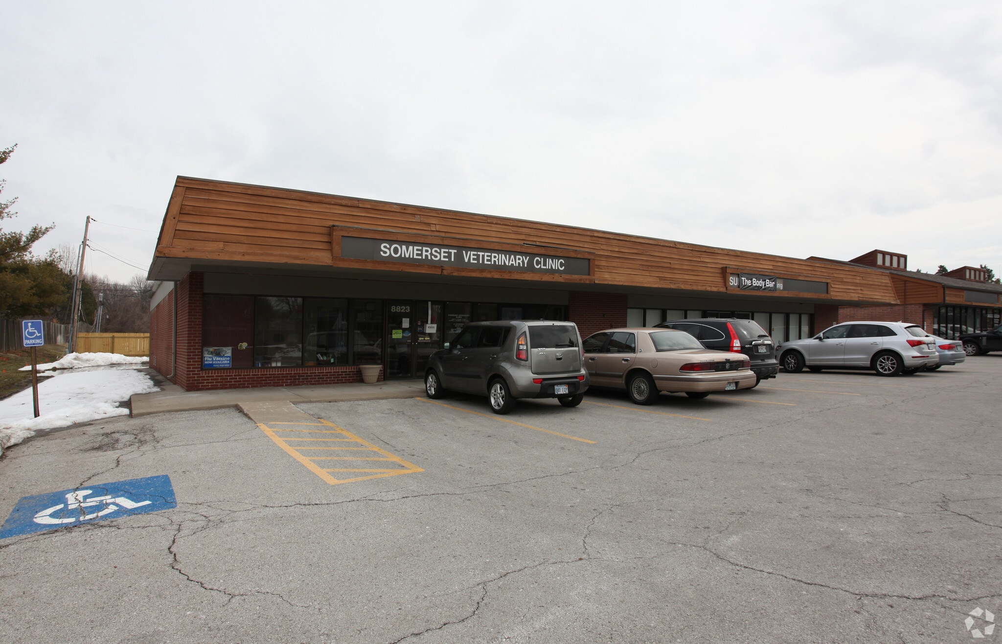 8823-8841 Roe Ave, Prairie Village, KS for Rent