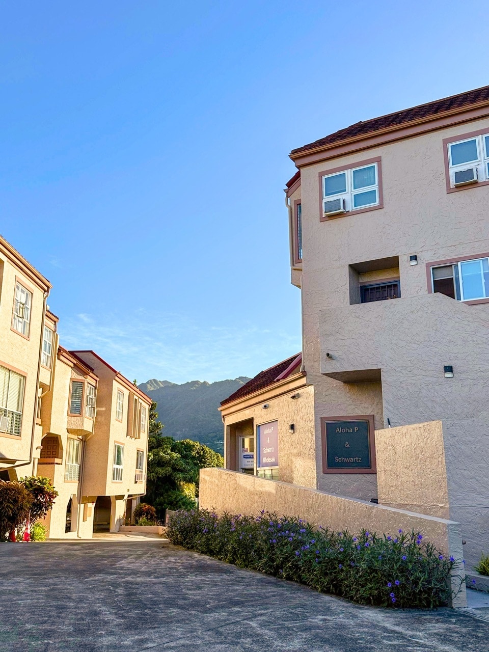 2830 Kaonawai Pl, Honolulu, HI for Sale