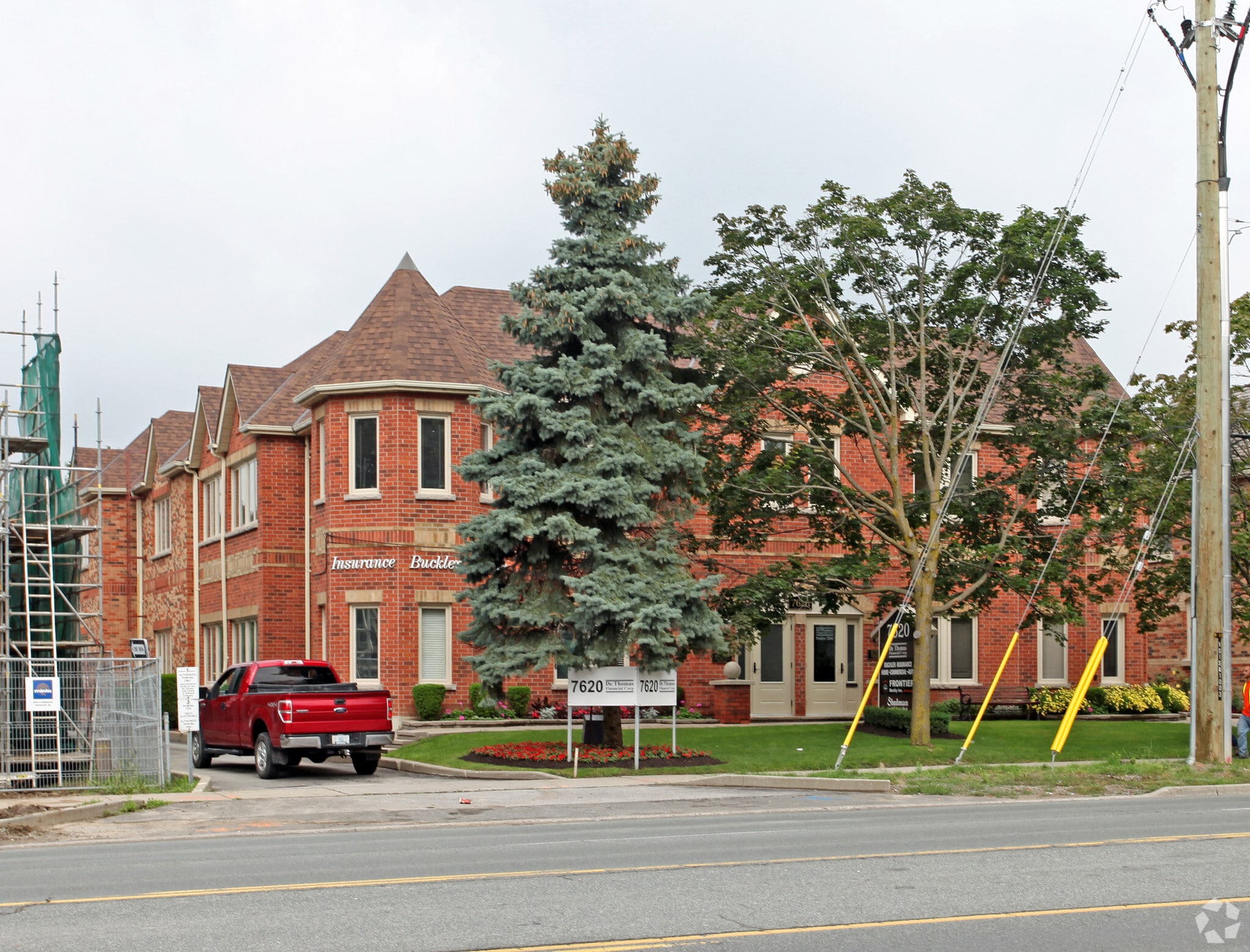 7620 Yonge St, Vaughan, ON for Sale