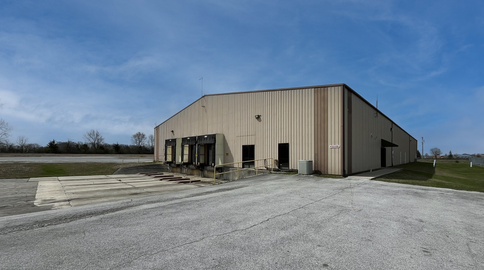 2525 W Ferguson Rd, Fort Wayne, IN for Rent