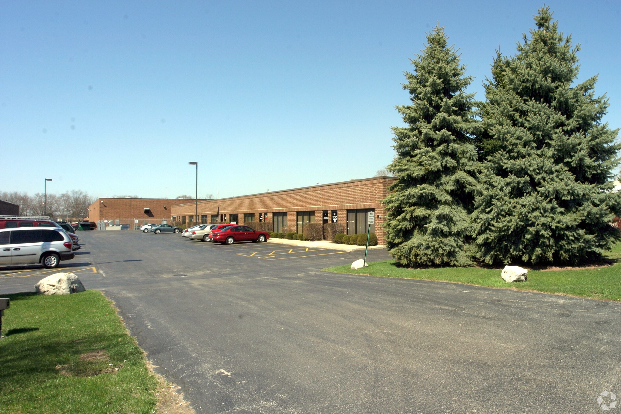 1099 Brown St Wauconda, IL 60084 Industrial Property for Lease on