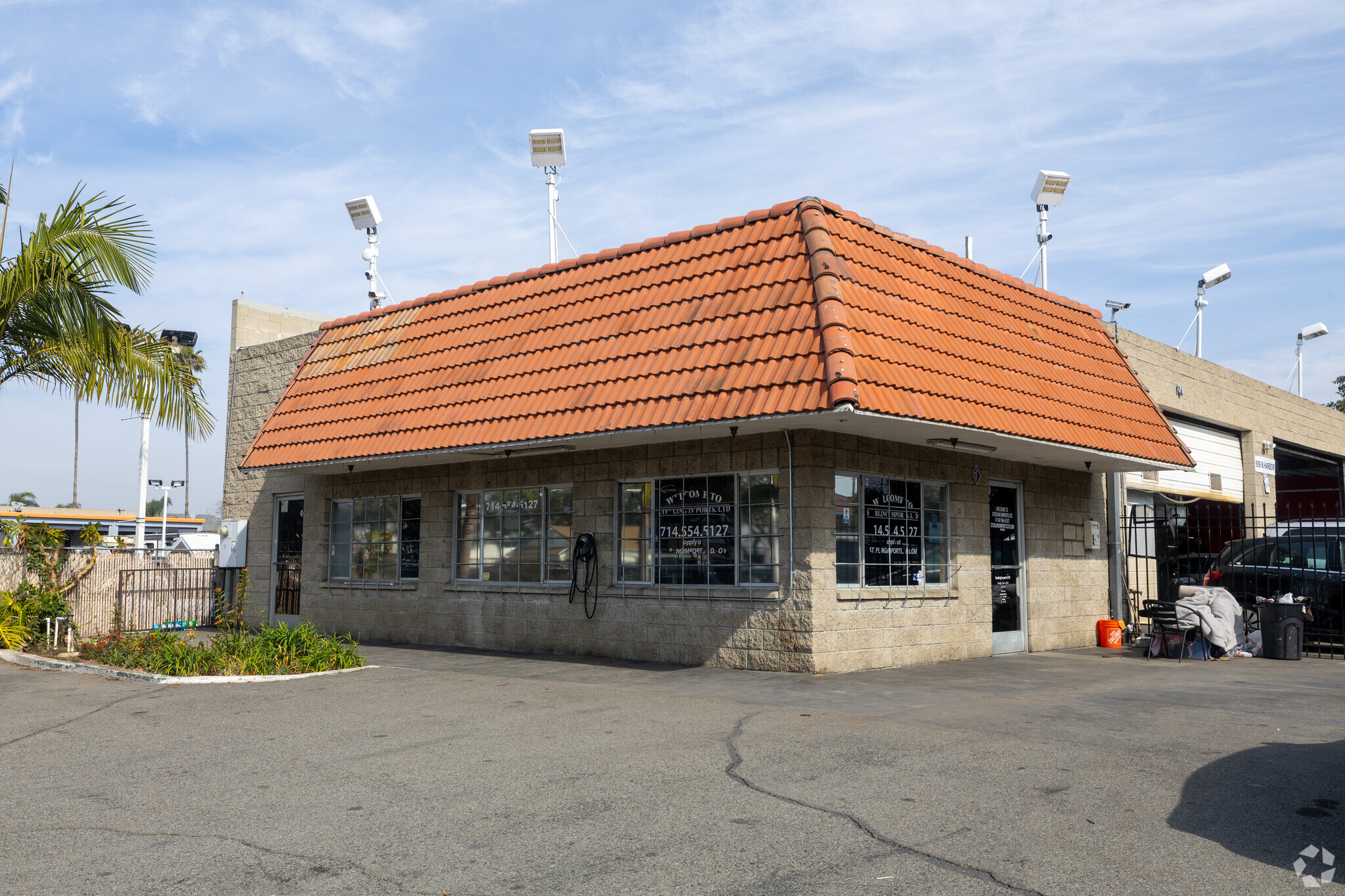 909 N Harbor Blvd, Santa Ana, CA for Rent