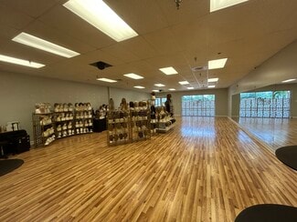 Fort Myers, FL Retail - 17051 Jean St