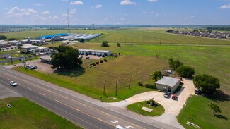 Lockhart, TX Commercial - 2000 W San Antonio St