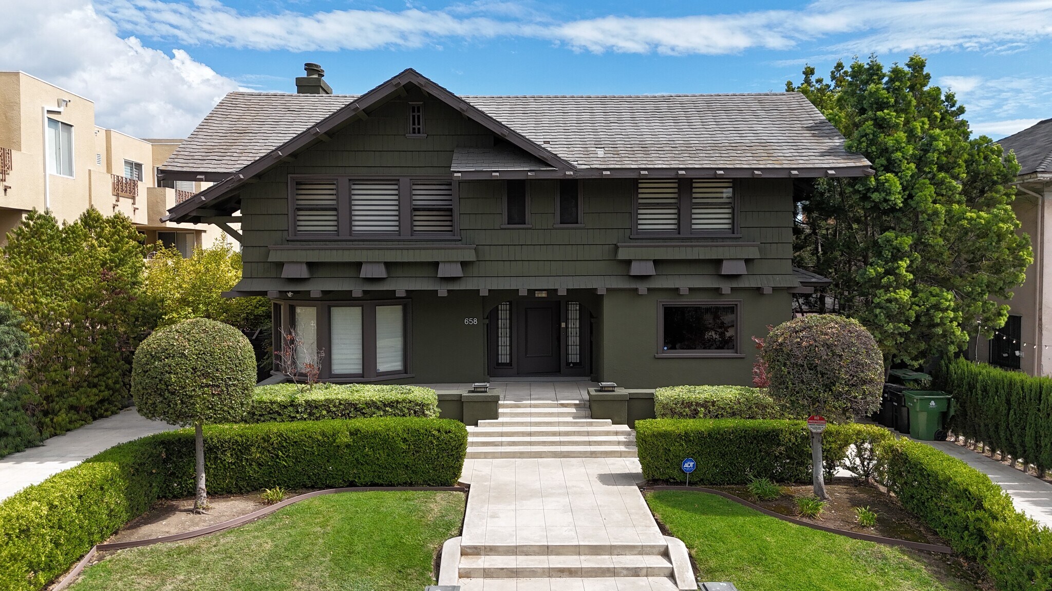 658 S Bronson Ave, Los Angeles, CA for Rent