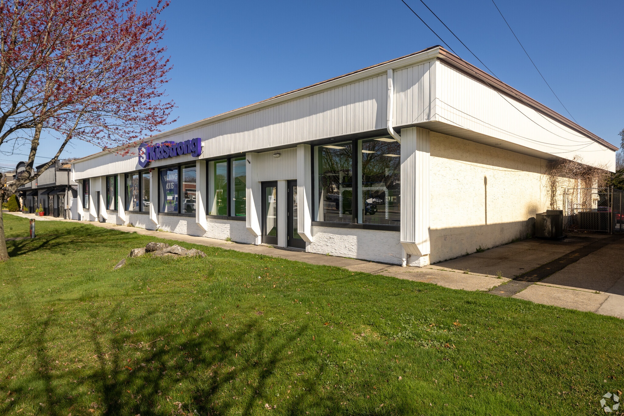 2807 Middle Country Rd, Lake Grove, NY for Rent