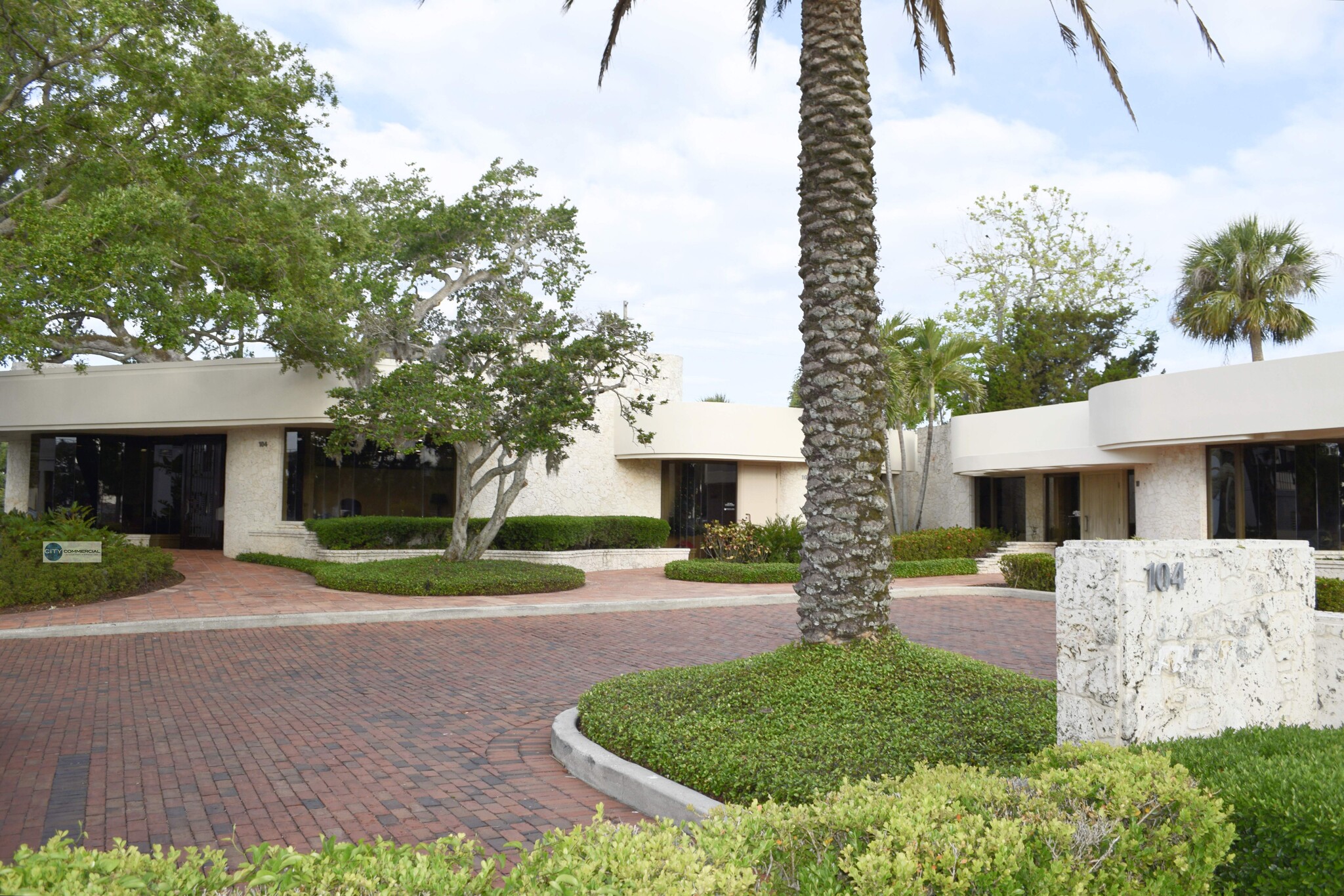100-104 Riverside Dr, New Smyrna Beach, FL for Rent
