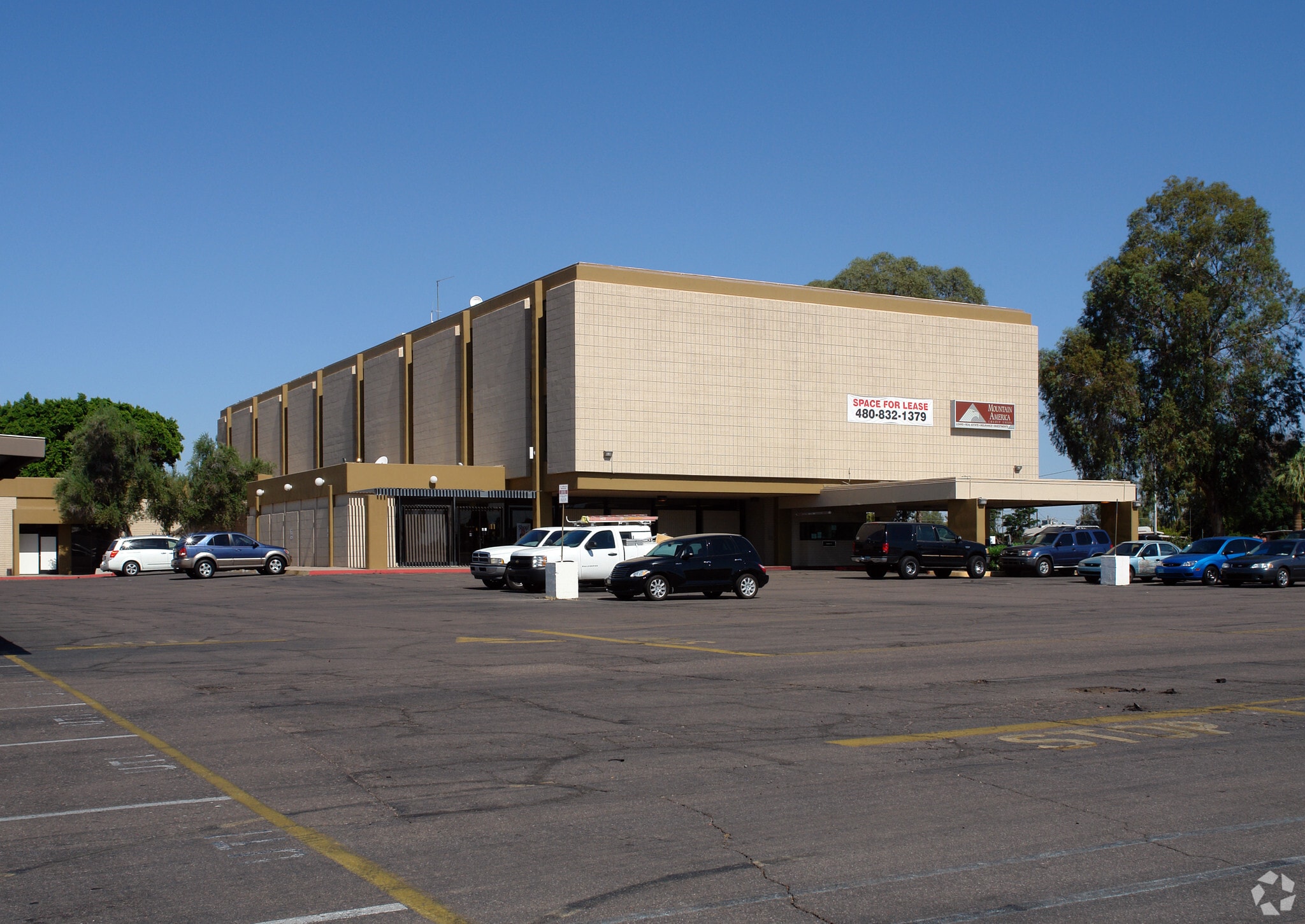 3001 W Indian School Rd, Phoenix, AZ for Sale