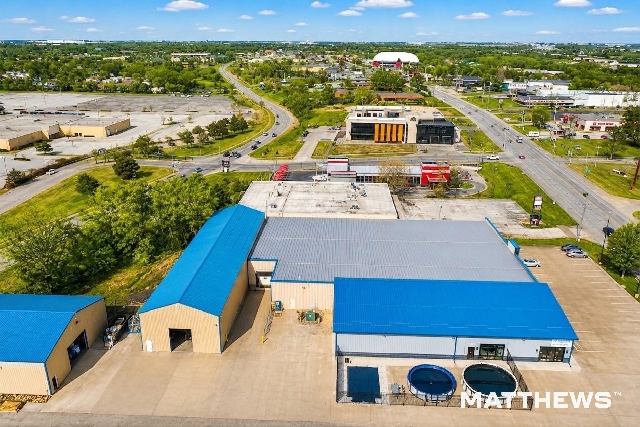 4128 N Brady St, Davenport, IA for Sale