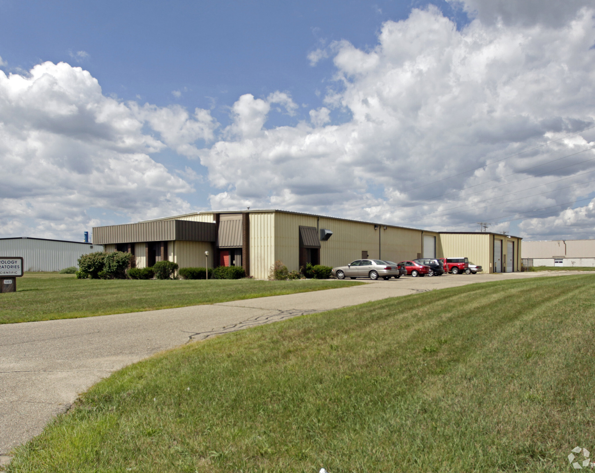 1303 Eisenhower Dr, Goshen, IN for Sale