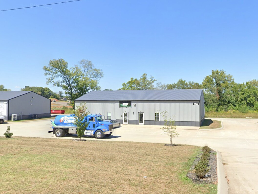 1807 E Boy Scout Rd, Clarksville, TN for Rent