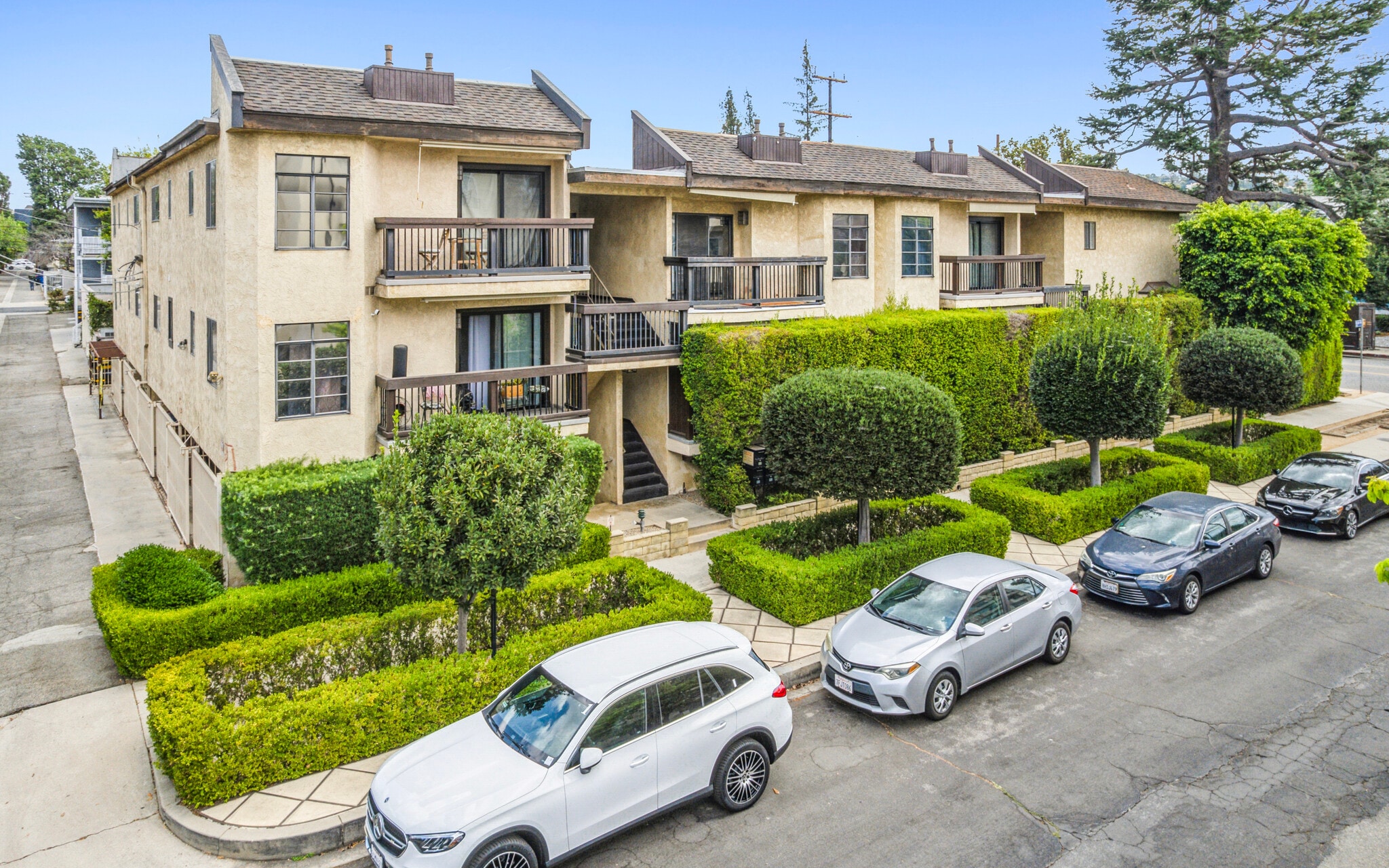 13021-13025 Moorpark St, Studio City, CA for Sale