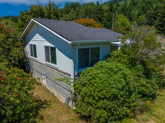 Brookings, OR Commercial - 15282 Highway 101