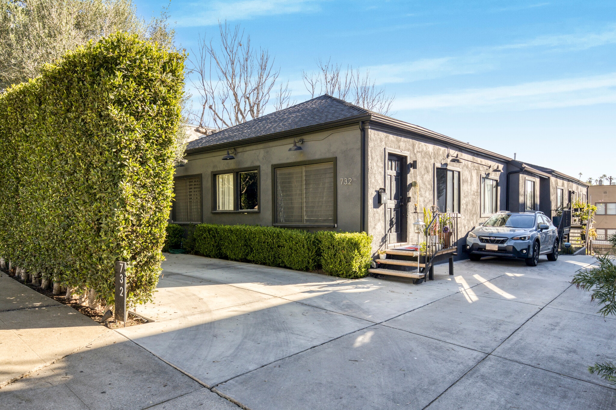 732 Robinson St, Los Angeles, CA for Sale
