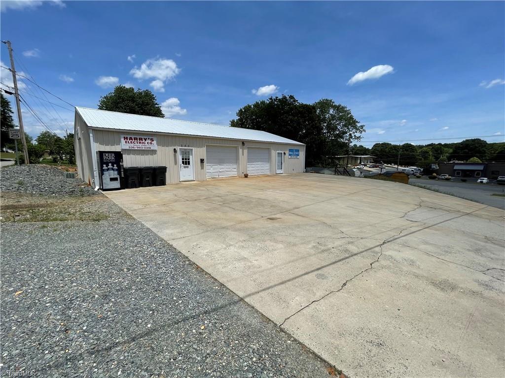 302 S Main St, King, NC for Sale