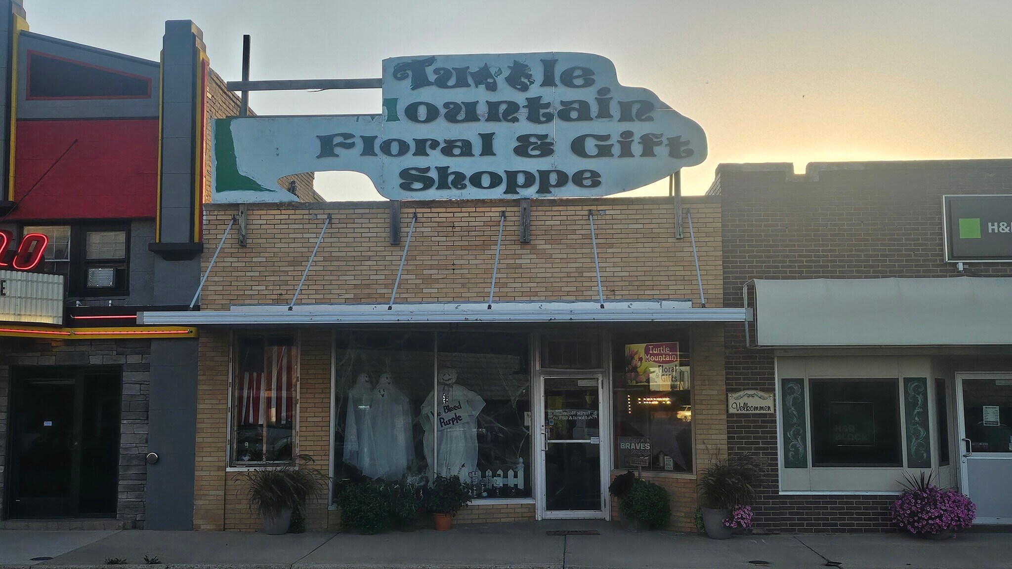 513 Main St, Bottineau, ND for Sale