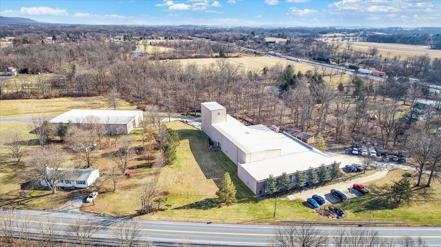 5811 Four Point Rd, Bethel, PA for Rent