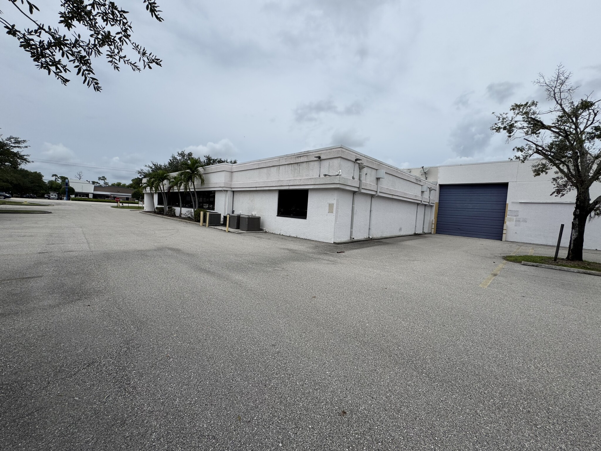 12501 Metro Pky, Fort Myers, FL for Sale