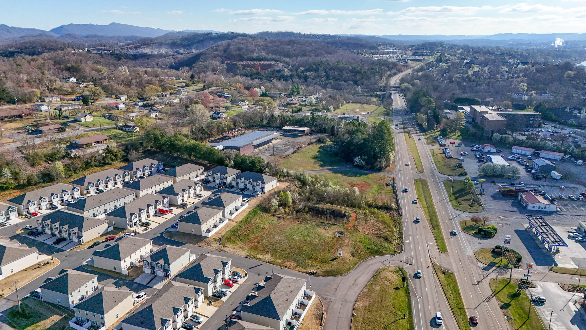 4260 W Stone Dr, Kingsport, TN for Sale