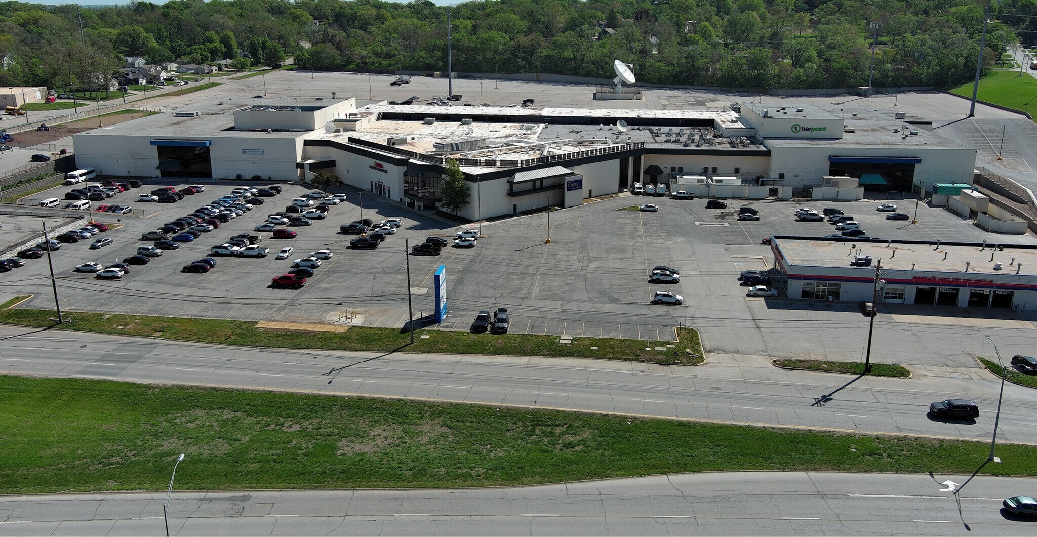 1001 Fort Crook Rd N, Bellevue, NE for Rent