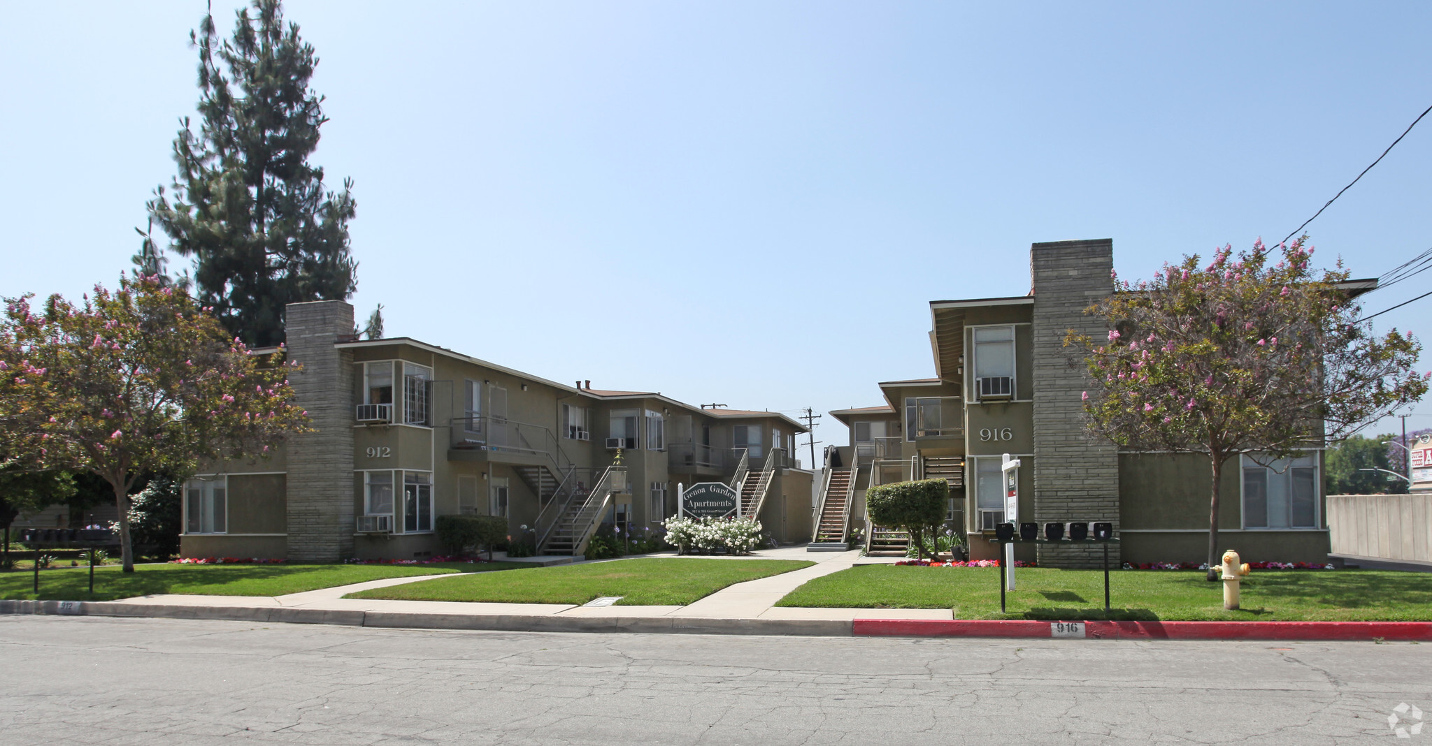 912-916 Genoa St, Monrovia, CA for Sale