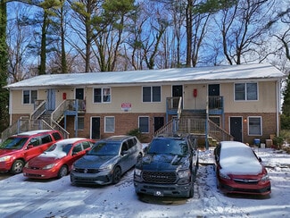 Greensboro, NC Apartments - 2705 McArthur Dr