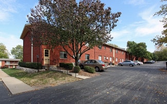 Kansas City, MO Apartments - 10440-10466 Wornall Rd