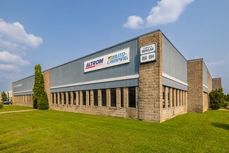 Laval, QC Industrial - 956-974 Rue Bergar