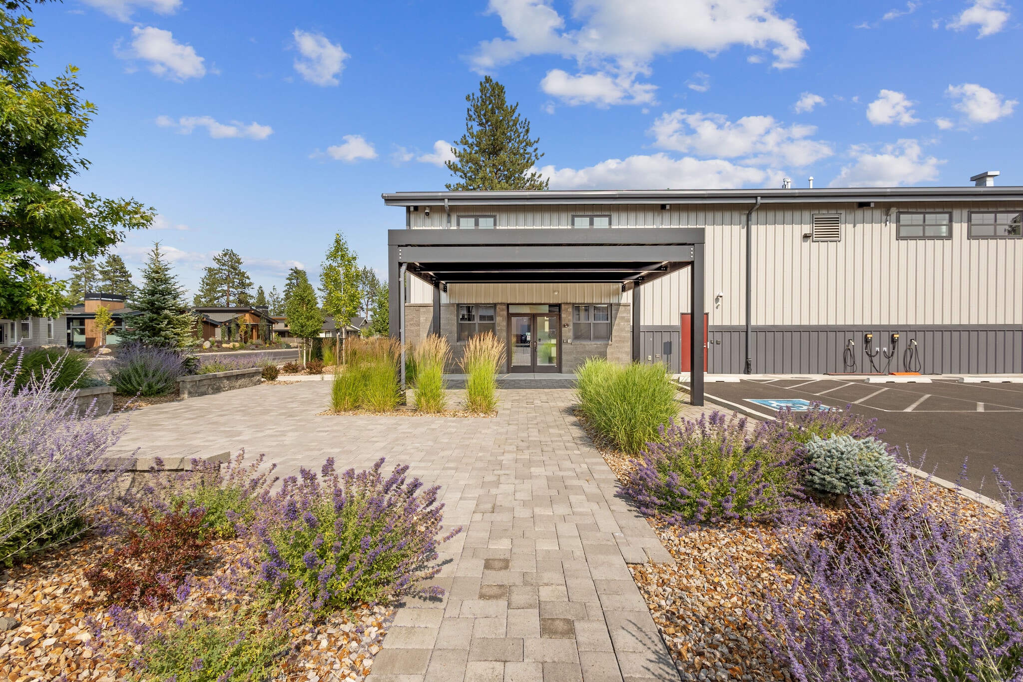 275 W Lundgren Mill Dr, Sisters, OR for Rent