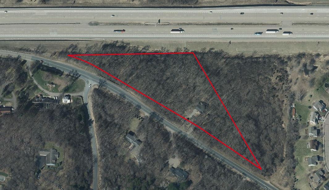 464 Stageline Rd, Hudson, WI for Sale