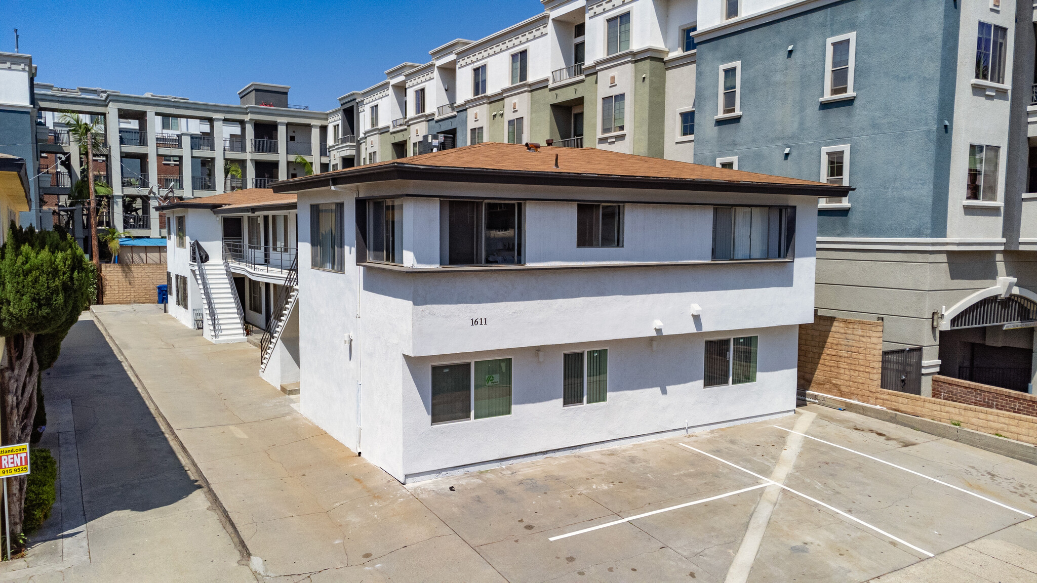 1611 Brockton Ave, Los Angeles, CA for Sale