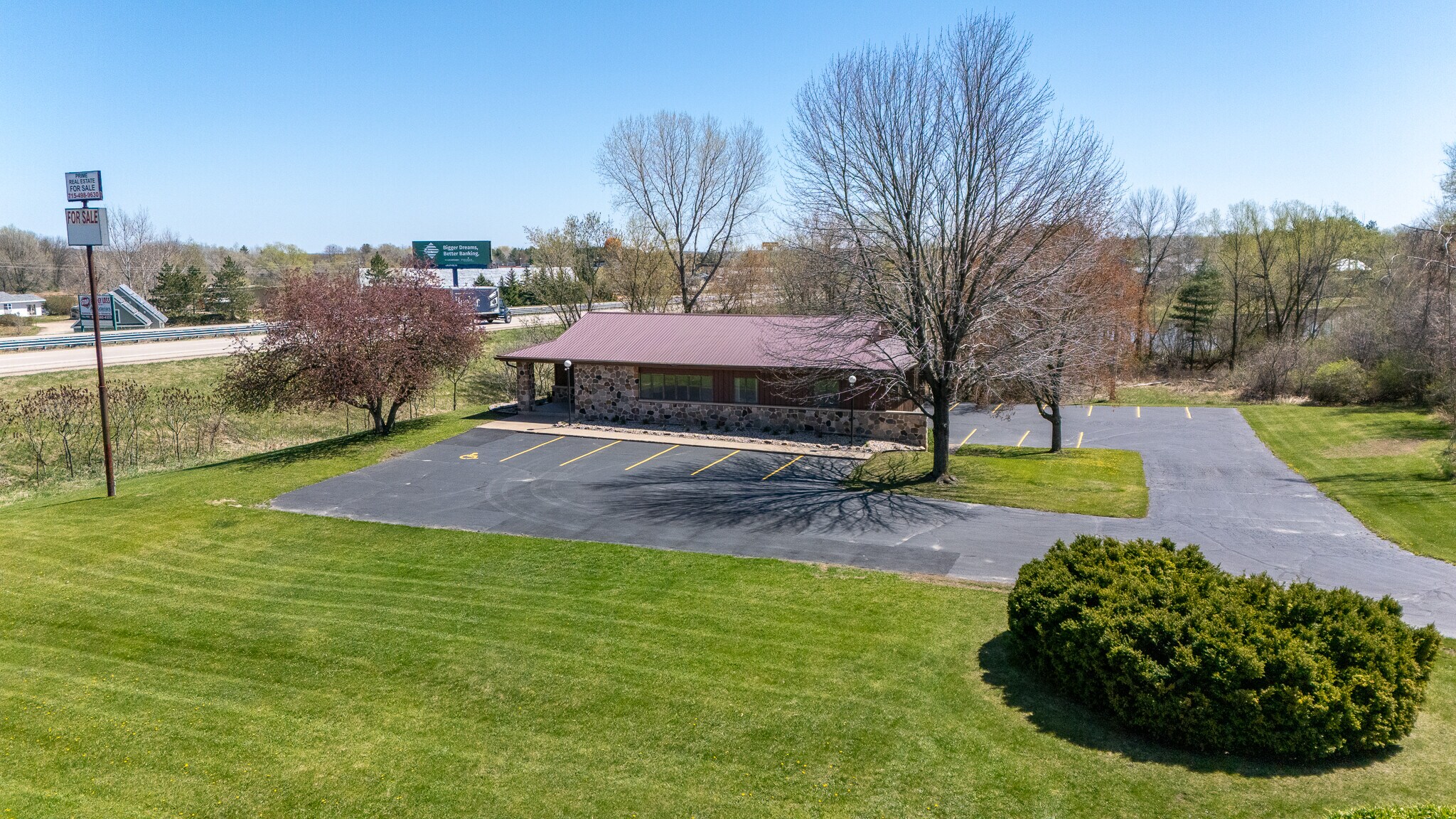 E3440 S Appletree Ln, Waupaca, WI for Sale