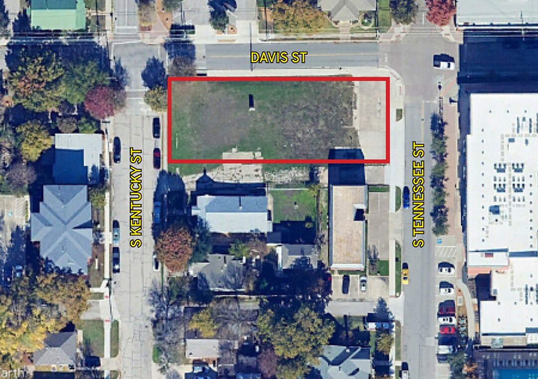 SWC Davis St & S. Tennessee St, McKinney, TX for Rent