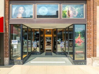 Waverly, IA Retail - 121 E Bremer Ave