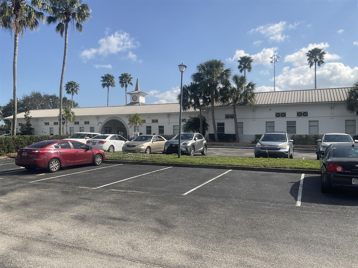 8561 Commerce Centre Dr, Port Saint Lucie, FL for Rent