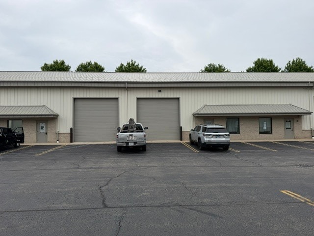 906 Geneva St, Shorewood, IL for Rent