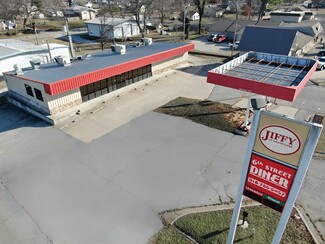 Grove, OK Service Station - 607 S Main St