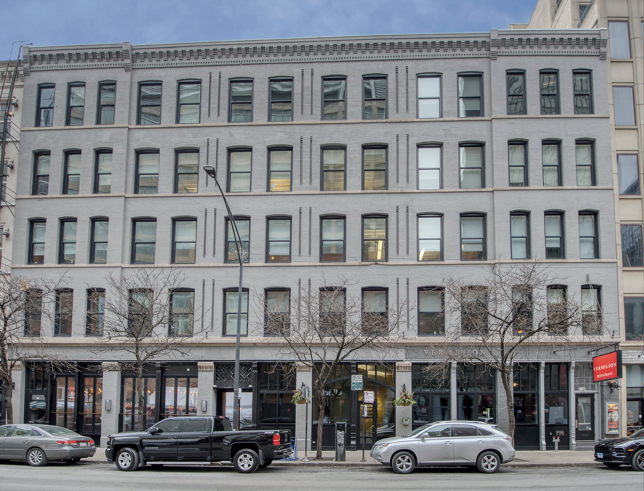 10-18 W Hubbard St, Chicago, IL for Rent