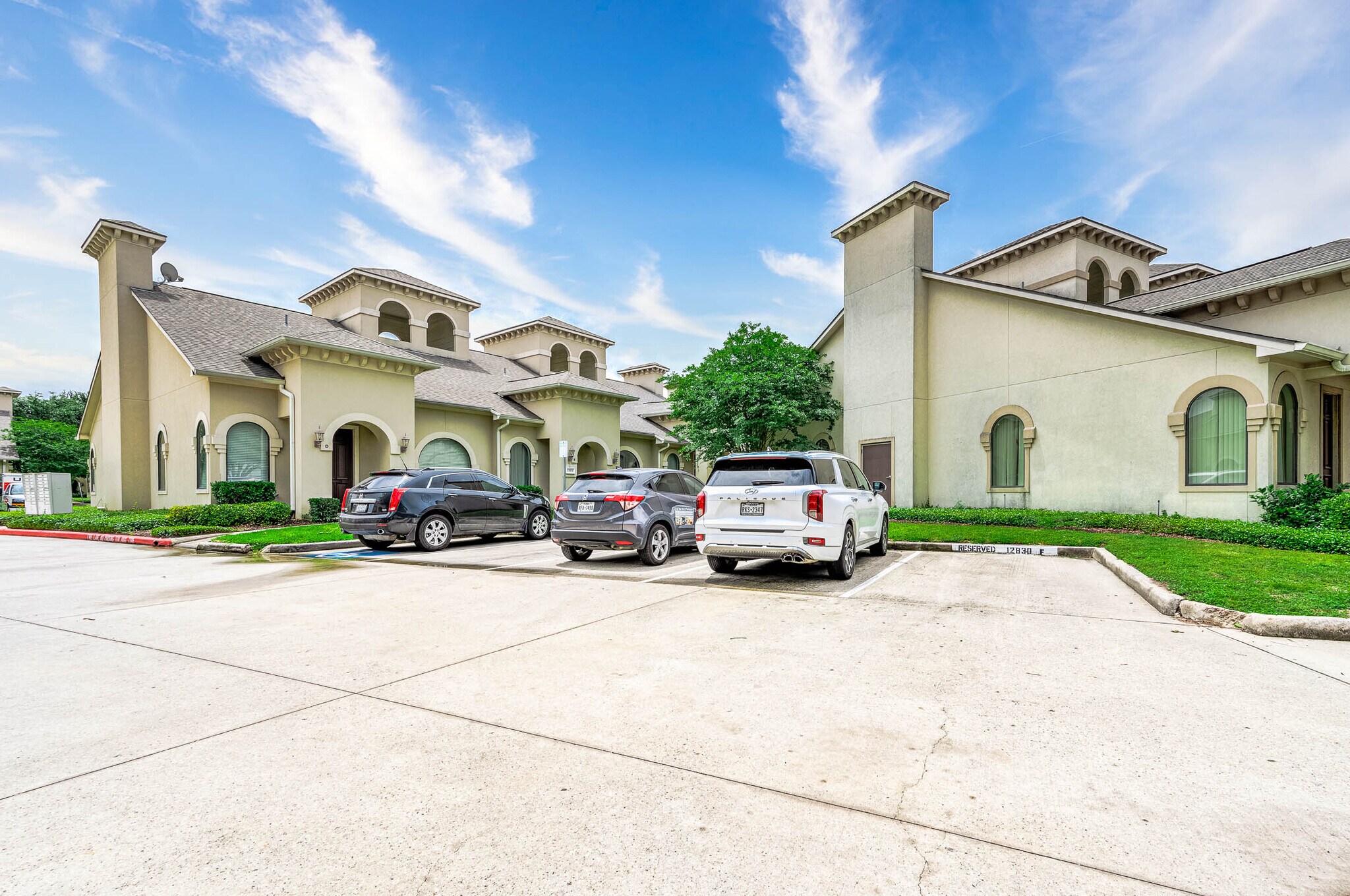 12830 Willow Centre Dr, Houston, TX for Sale