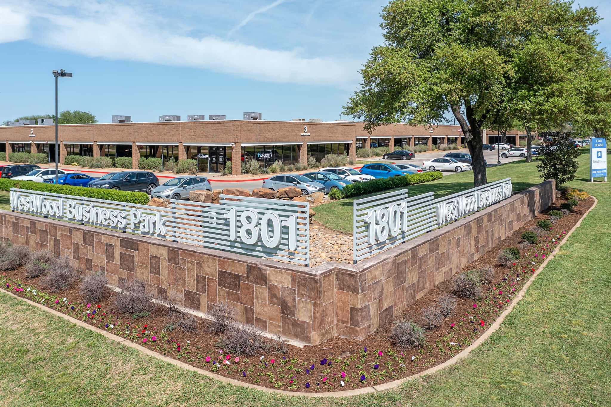 1801 Royal Ln, Farmers Branch, TX for Rent