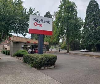 Milwaukie, OR Bank - 10415 SE Main St