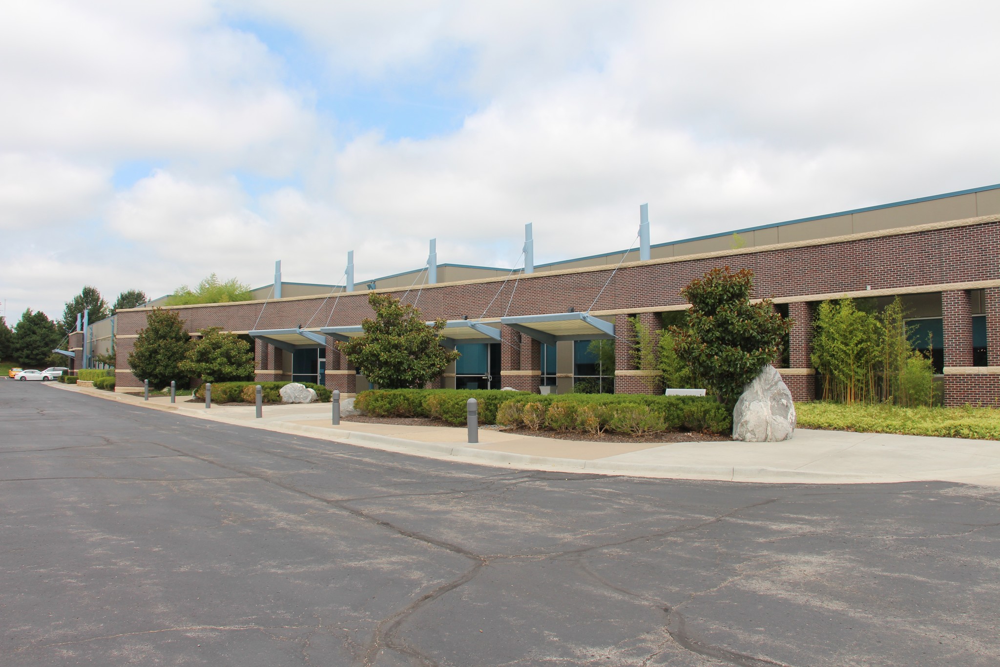 17300-17330 W 119th St, Olathe, KS for Rent