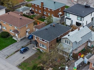 Ottawa, ON undefined - 220 Compton Av