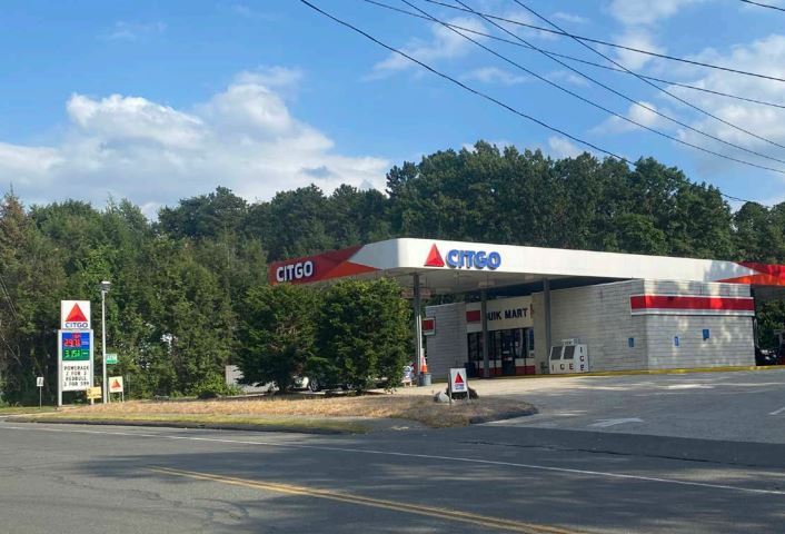 947 Burnett Rd, Chicopee, MA for Sale