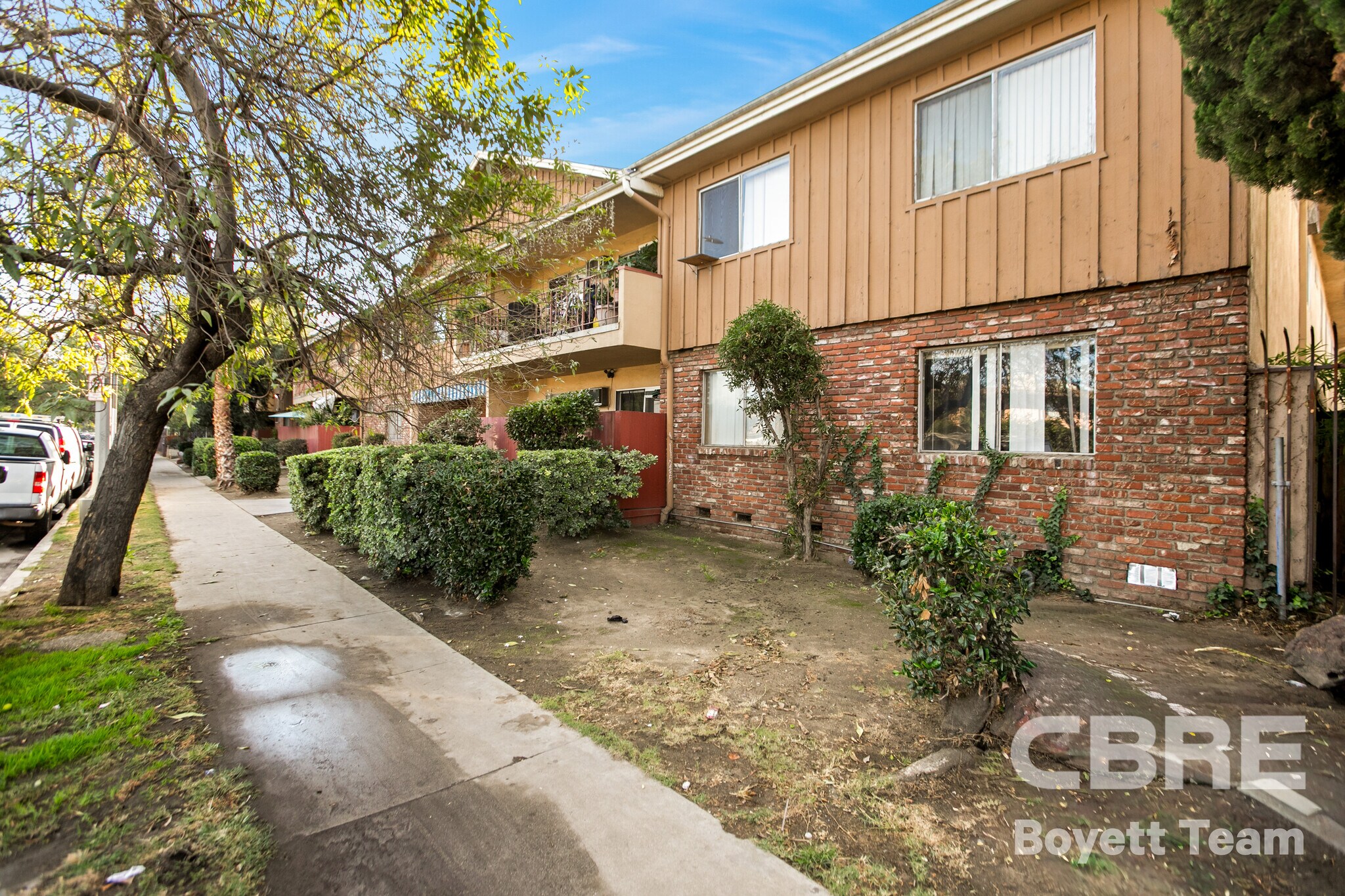 15040 Parthenia St, North Hills, CA for Sale