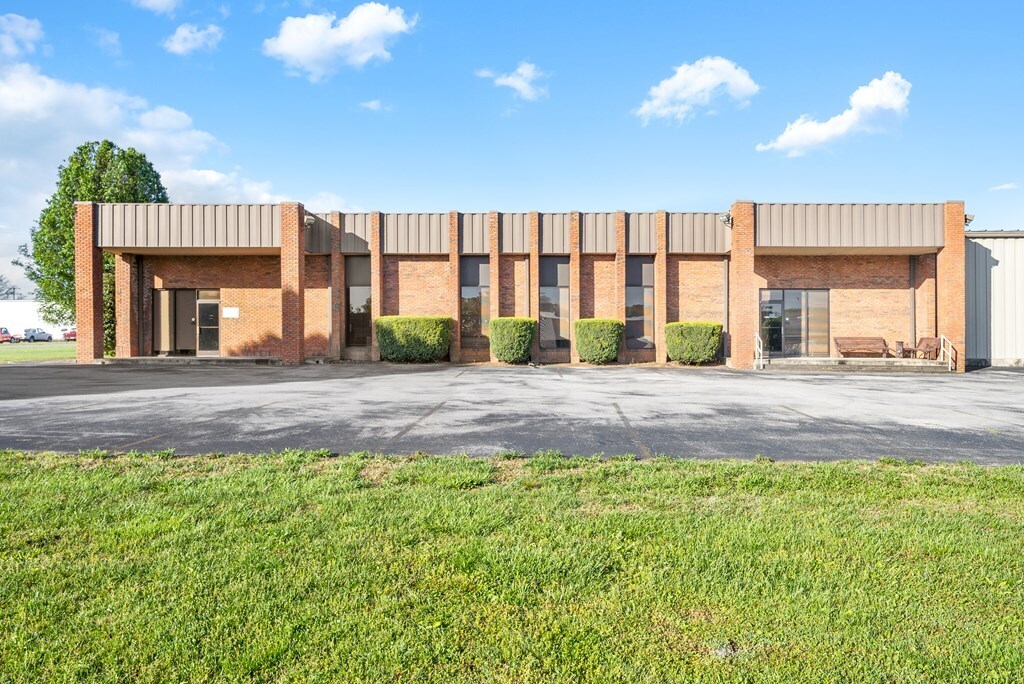 208 Bradshaw Pike, Hopkinsville, KY for Rent