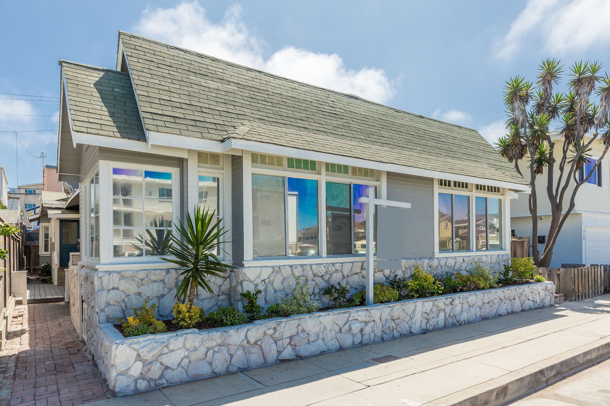 724 Hermosa Ave, Hermosa Beach, CA for Sale